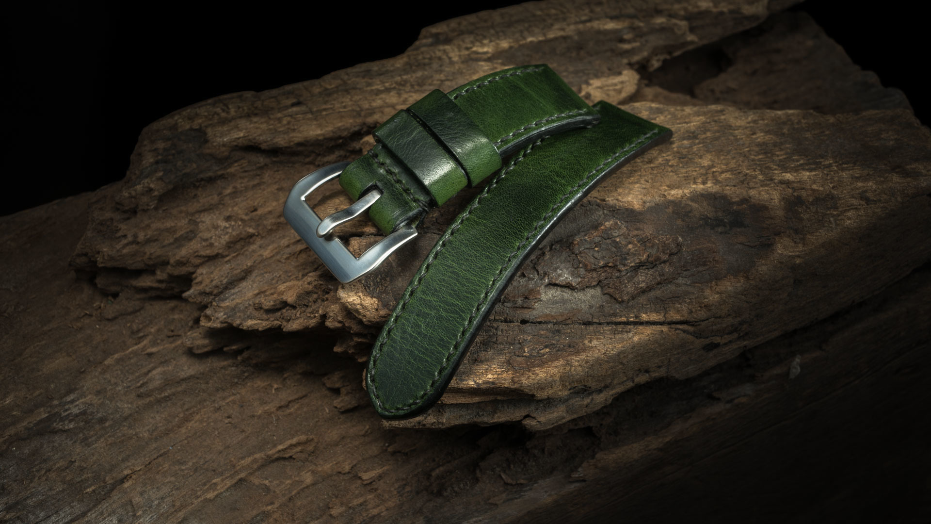 ANILINE COWHIDE STRAP, SWAMP GREEN Handmade camera bags, backpacks