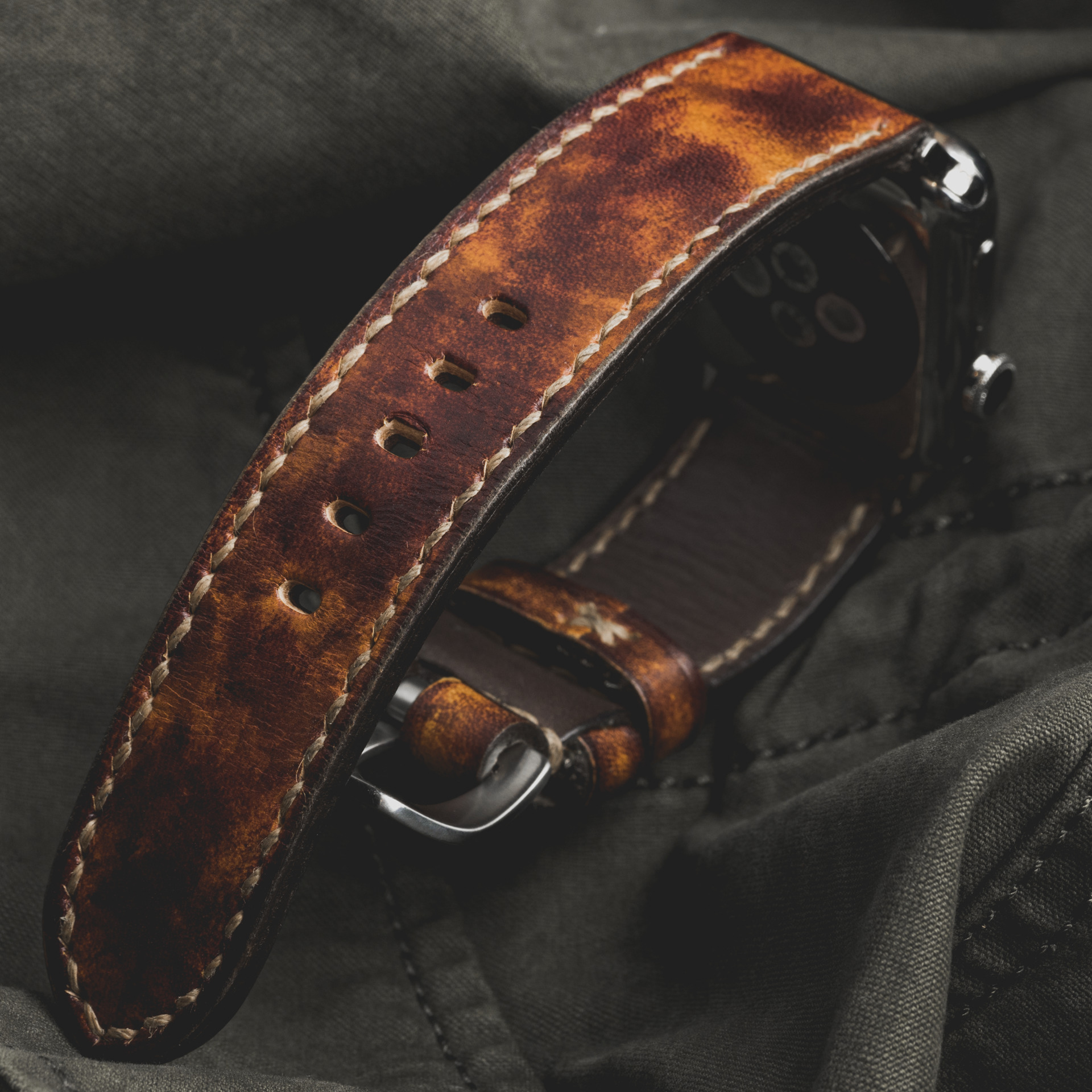 "CAMOUFLAGE" HAND-DYED COWHIDE LEATHER STRAP, BURNING SUN (for Apple Watch)