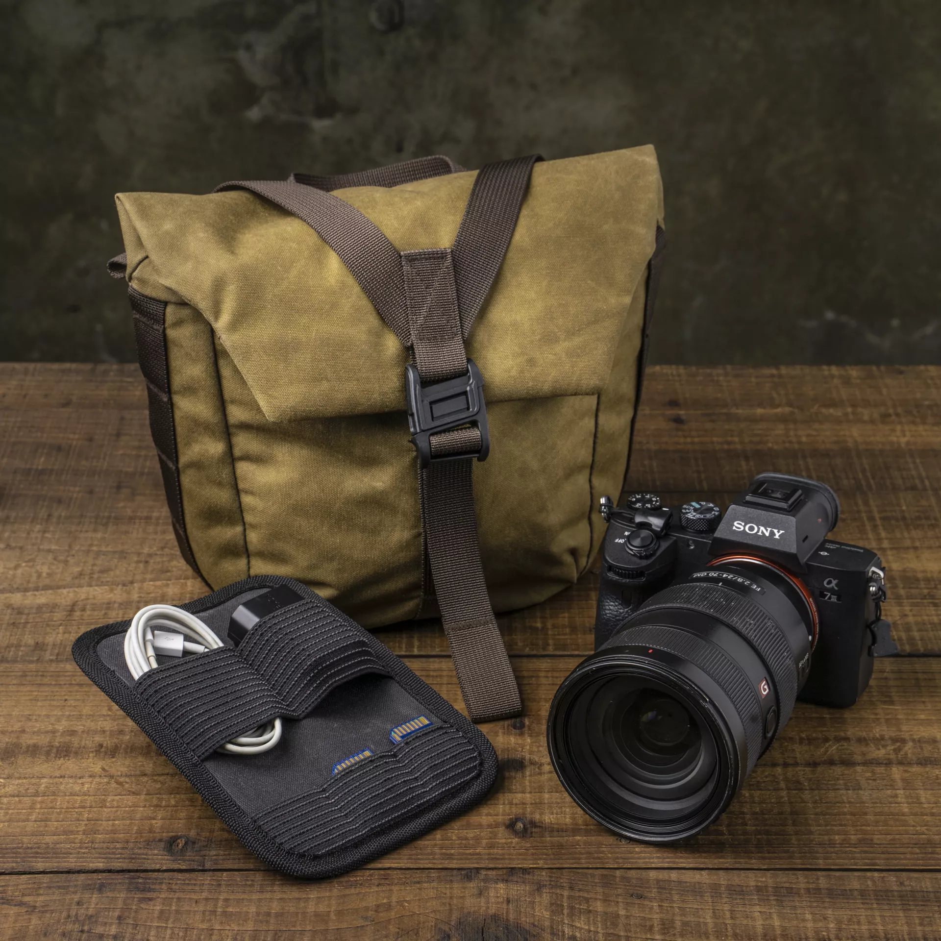 "PILOT" TRAVEL CAMERA BAG 3.5L UPGRADED