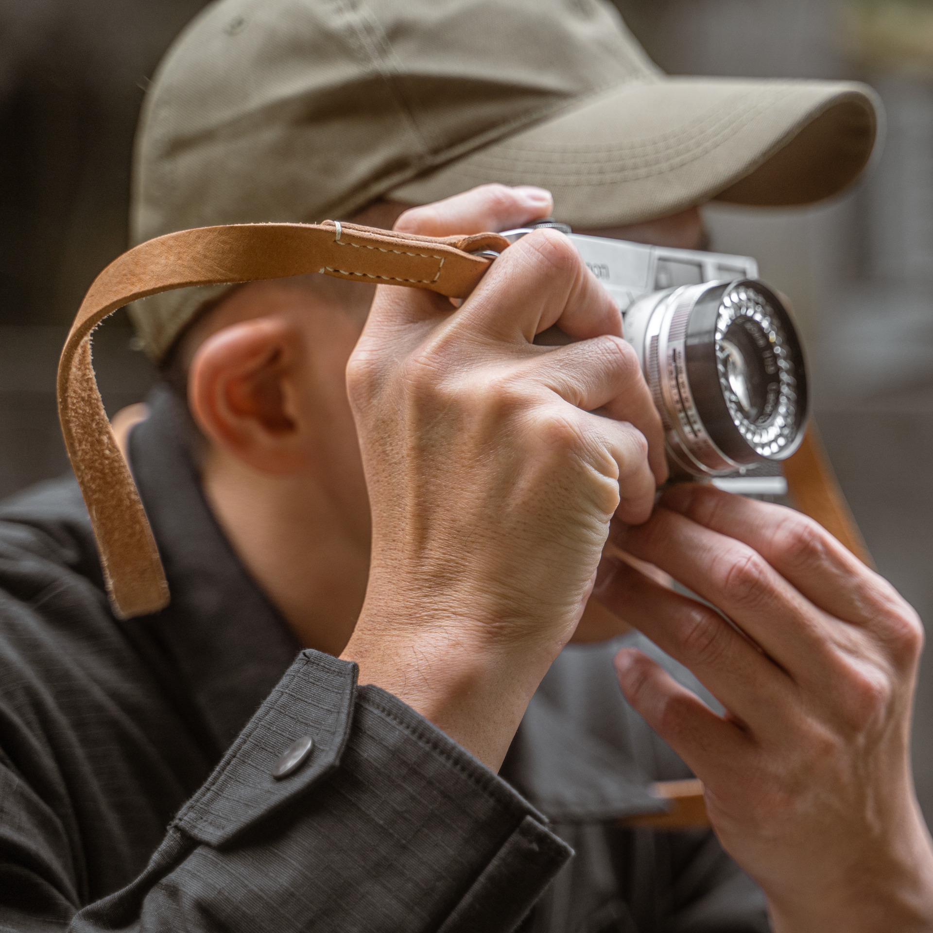 Full Leather Camera Neck Strap 007 (Cura Split Rings)