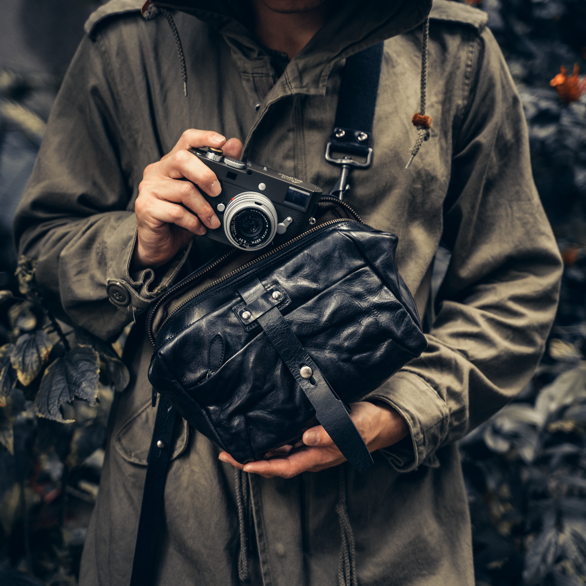 MINI RIDER 迷你騎士植鞣皮革單肩包 - 相機包 & 日常用包 & 皮革錶帶,復古軍風風格 | WOTANCRAF 沃坦