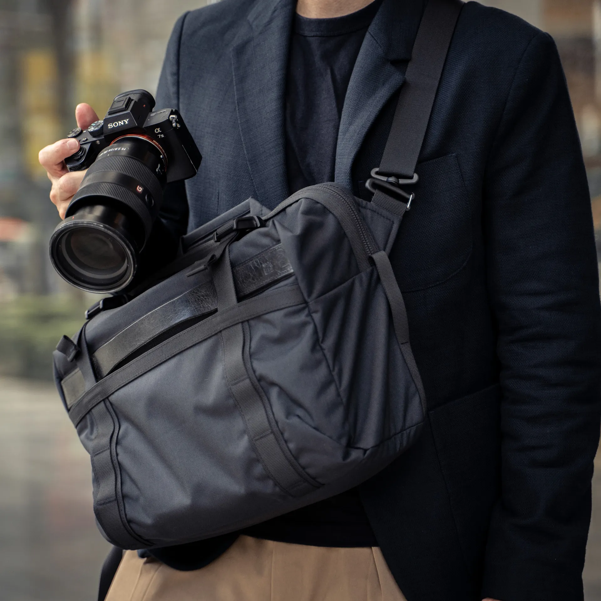 LIGHTNING RIDER V2 Sling Bag 13L