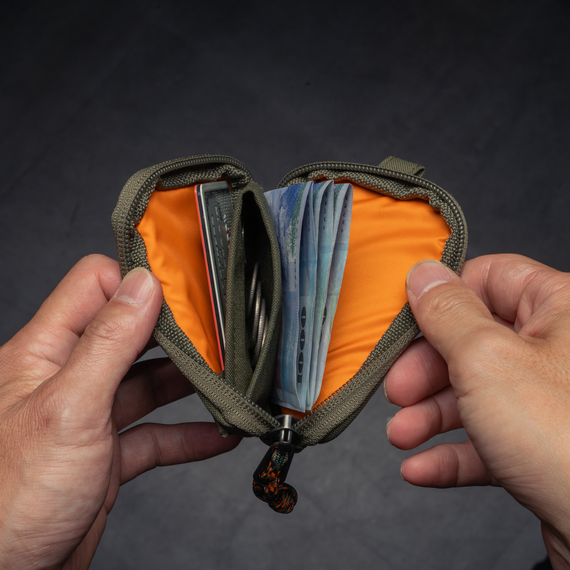 NYLON + LEATHER ESSENTIAL WALLET (2025 Father’s Day Limited Edition)