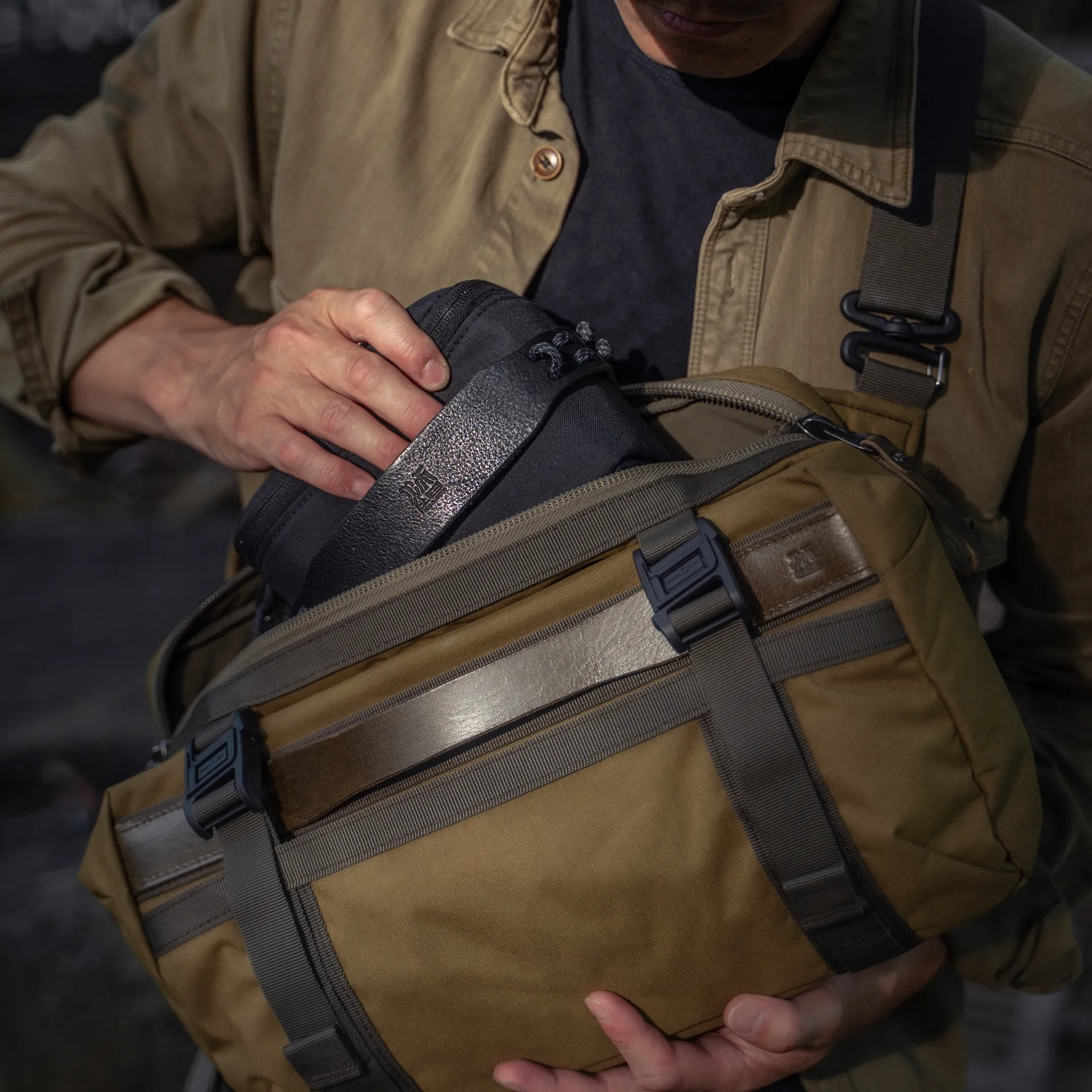 LIGHTNING RIDER V2 Sling Bag 13L