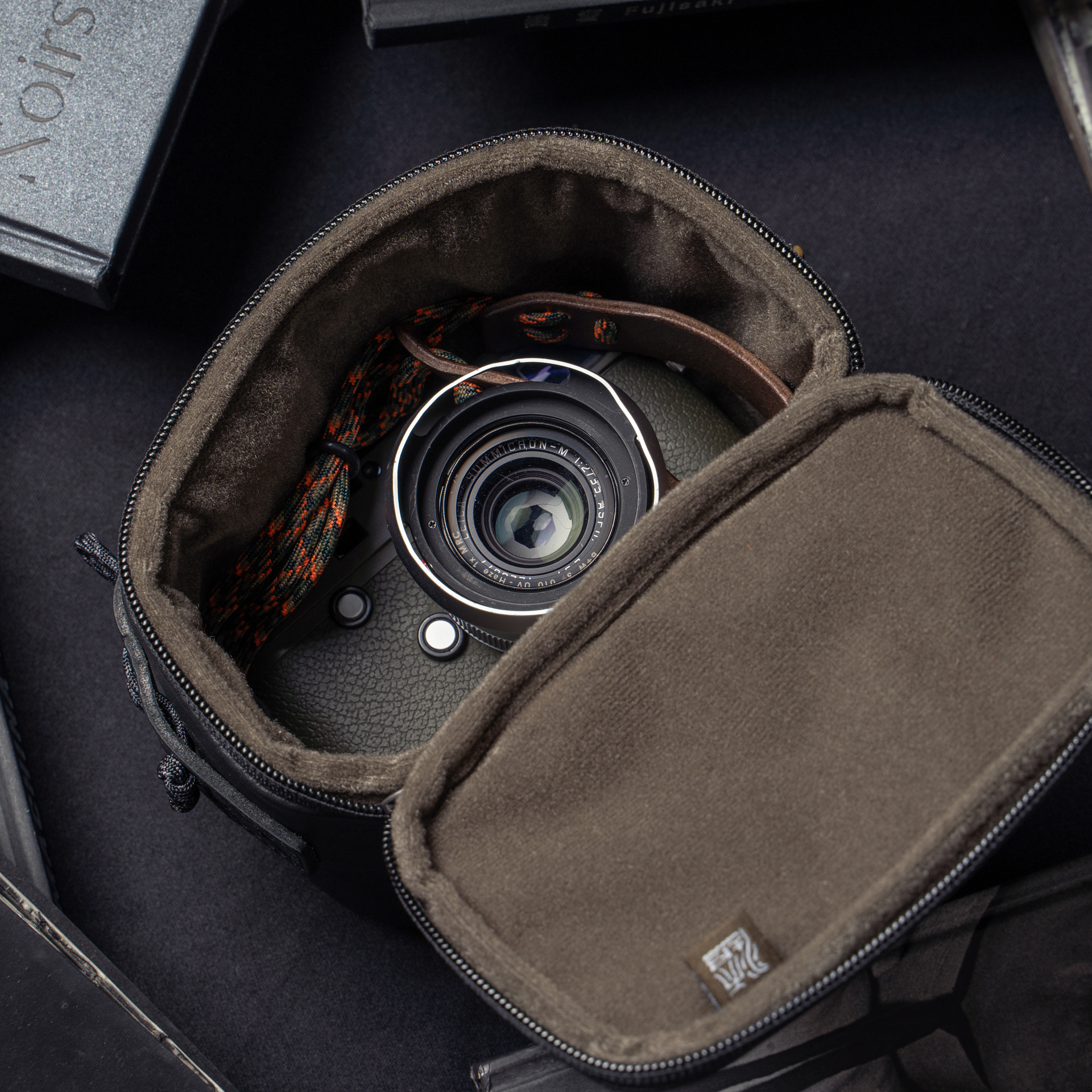 Full Leather Portable Camera Pouch L