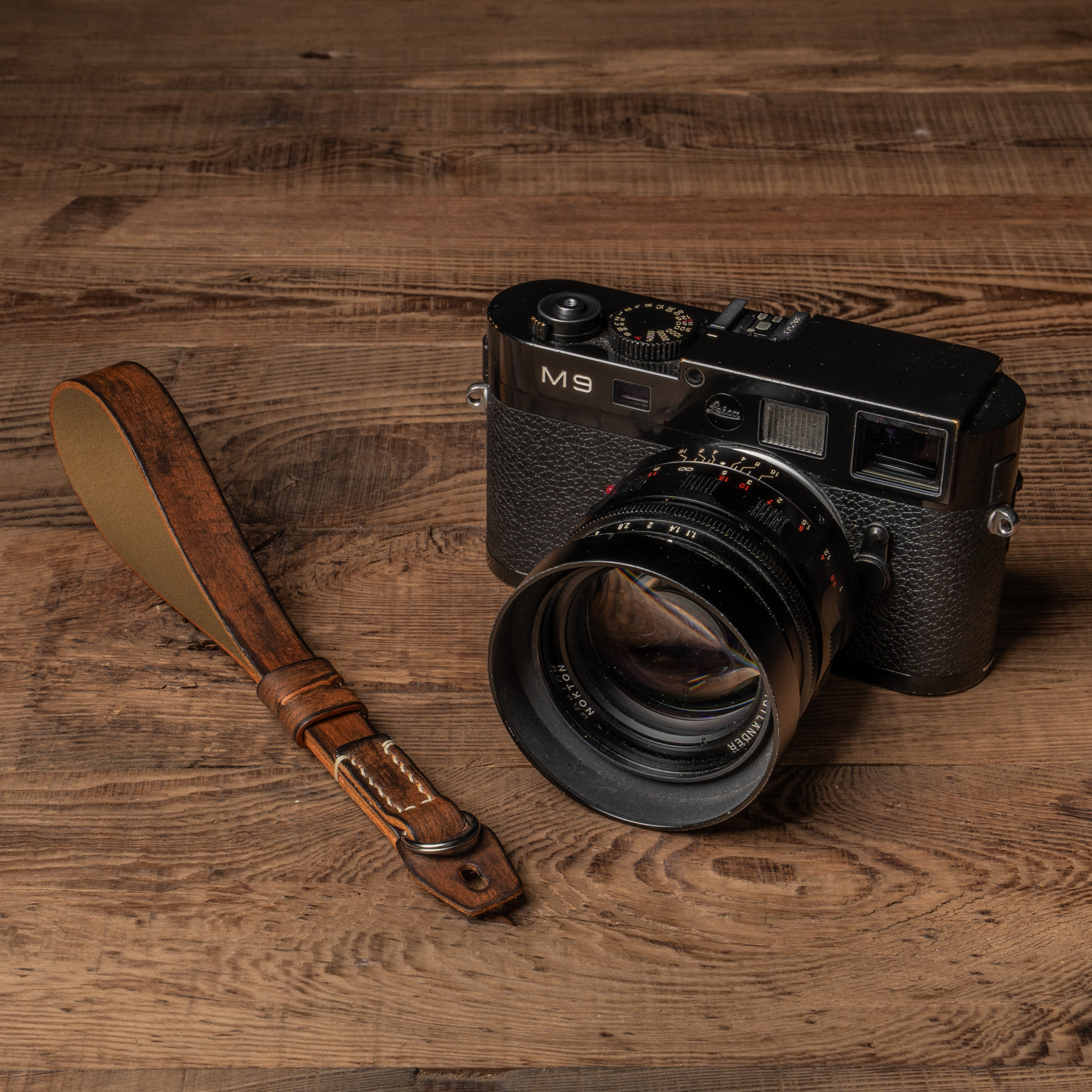 Hand Aged Leather Camera Wrist Strap 008 (Cura Split Ring)