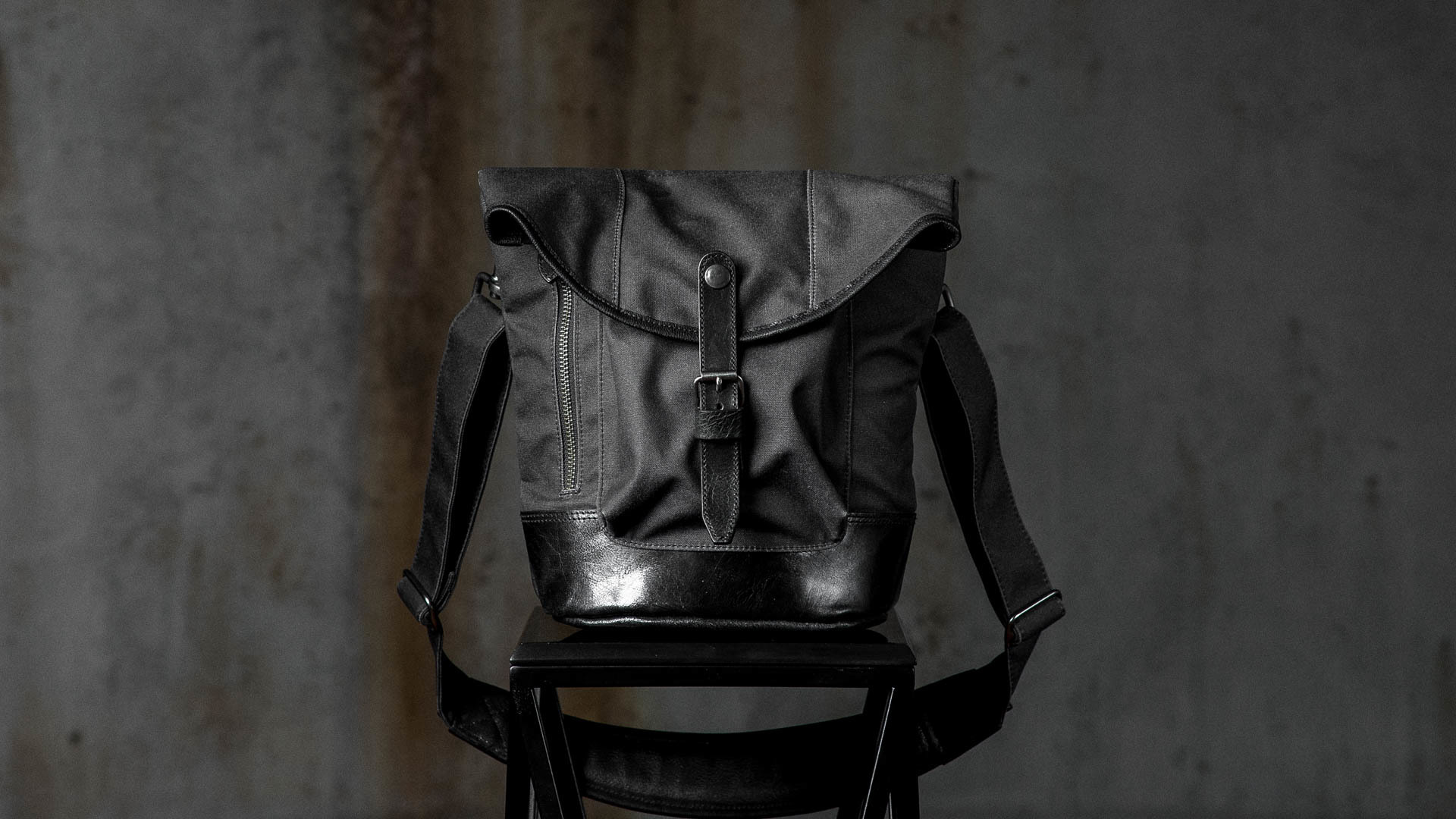 "PATHFINDER" SHOULDER BAG Handmade camera bags, backpacks, daily bags