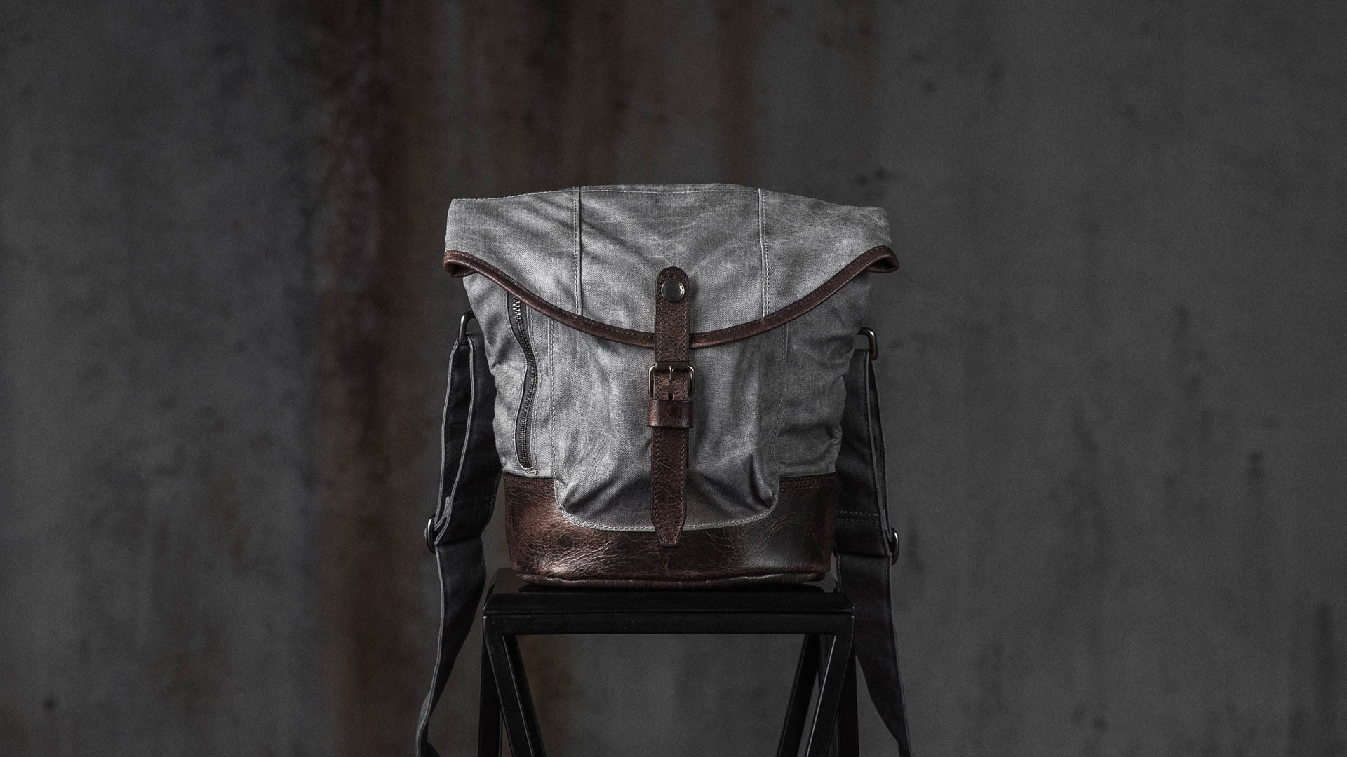 "PATHFINDER" SHOULDER BAG Handmade camera bags, backpacks, daily bags