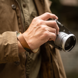 Full Leather Camera Wrist Strap 008 (Cura Split Ring)