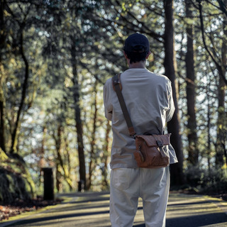 "PILOT" LEATHER TRAVEL CAMERA BAG 3.5L UPGRADED