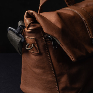 "PILOT" LEATHER TRAVEL CAMERA BAG 3.5L UPGRADED