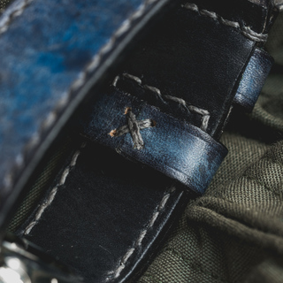 "CAMOUFLAGE" HAND-DYED COWHIDE LEATHER STRAP, DENIM BLUE (for appleWatch)