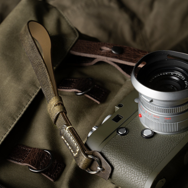 Full Leather Camera Wrist Strap 001 (Cura Split Ring)